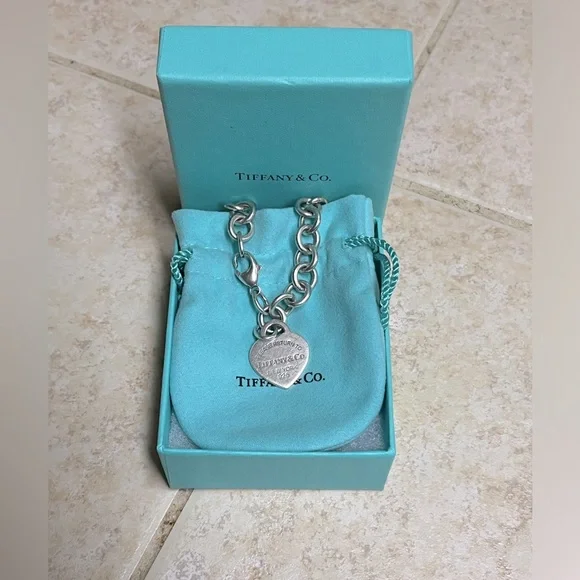 Tiffany & Co. blueish/greenish Enamel Return to Tiffany Heart Tag Bracelet - Picture 5 of 12